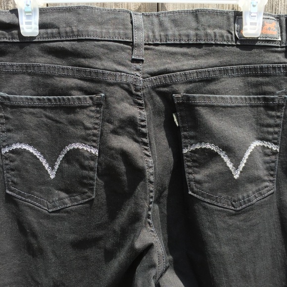 Levi’s Perfectly Slimming Stonewashed Black 512 Bootcut Jeans - Picture 5 of 8